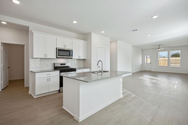 1014 Lost Wagon Drive, Montgomery, TX 77356