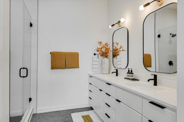 410 W Alpine RD 3, Austin, TX 78704