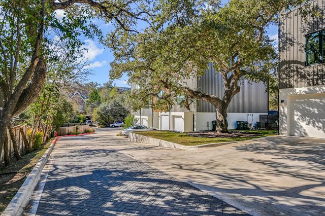410 W Alpine RD 3, Austin, TX 78704