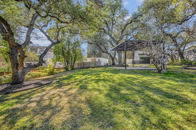 410 W Alpine RD 3, Austin, TX 78704