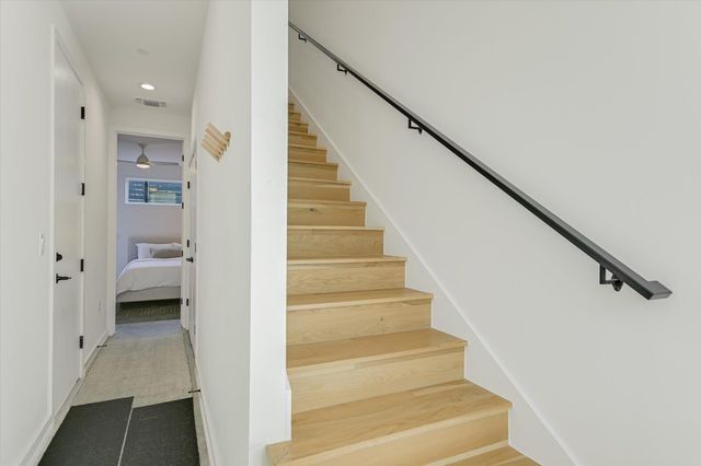 410 W Alpine RD 3, Austin, TX 78704