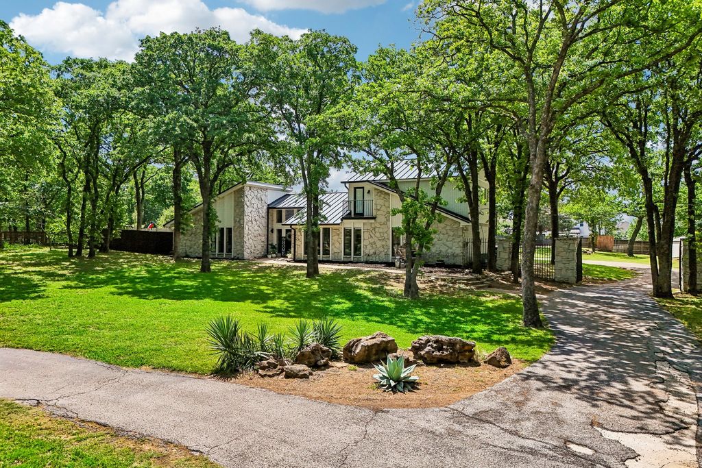711 Bandit Trail, Keller, TX 76248