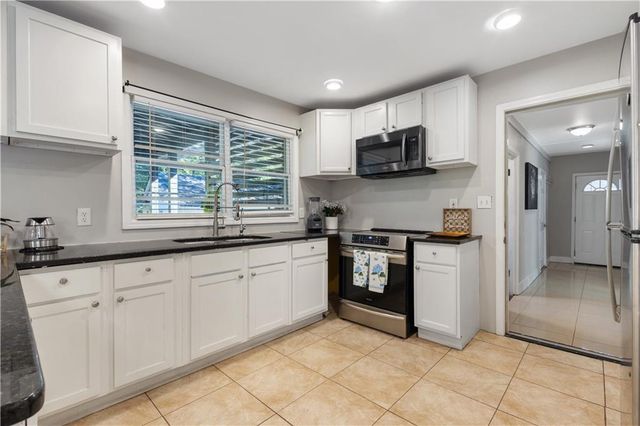 154 Dollar Mill Road SW, Atlanta, GA 30331
