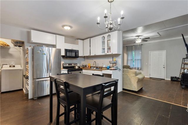 154 Dollar Mill Road SW, Atlanta, GA 30331