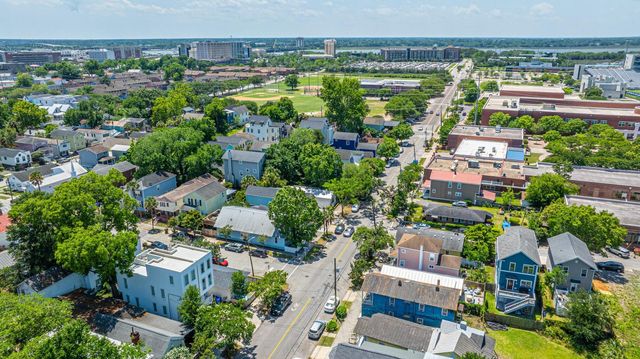 200 Fishburne Street, Charleston, SC 29403
