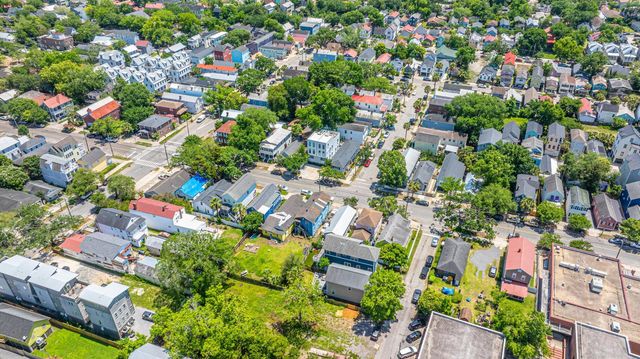 200 Fishburne Street, Charleston, SC 29403