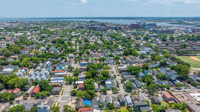 200 Fishburne Street, Charleston, SC 29403
