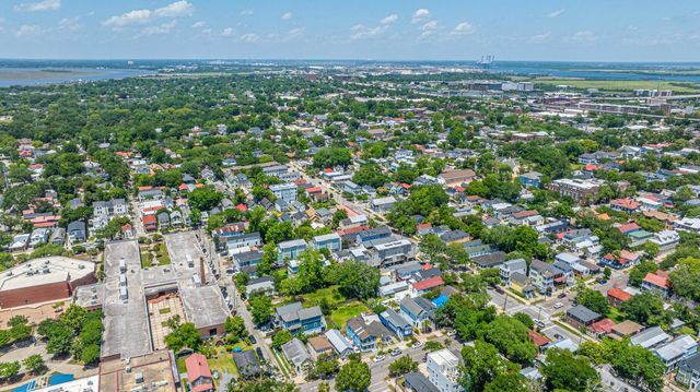 200 Fishburne Street, Charleston, SC 29403