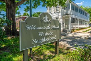 200 Fishburne Street, Charleston, SC 29403