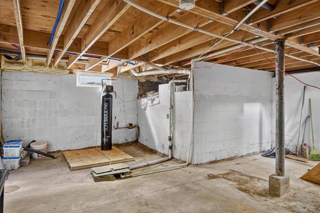 26844 Shiawassee Street, Southfield, MI 48033