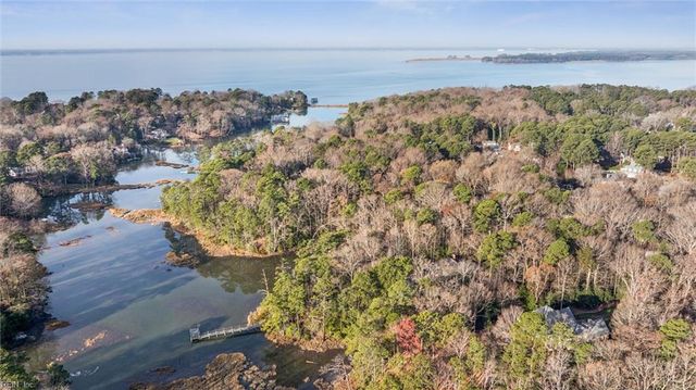 172 Point Heron DR, Newport News, VA 23606