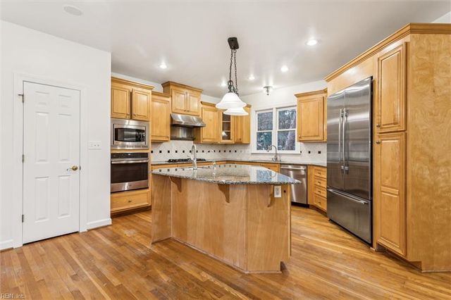 172 Point Heron DR, Newport News, VA 23606