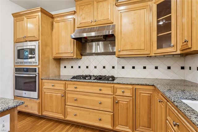 172 Point Heron DR, Newport News, VA 23606