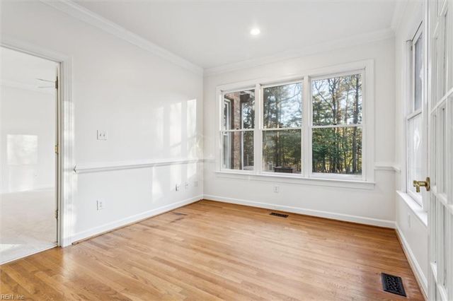 172 Point Heron DR, Newport News, VA 23606