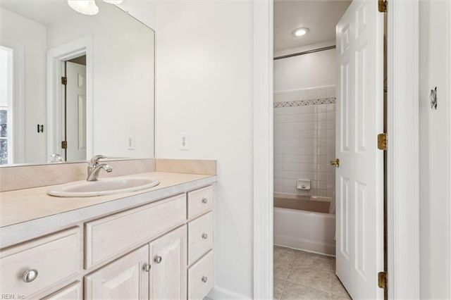 172 Point Heron DR, Newport News, VA 23606