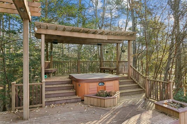 172 Point Heron DR, Newport News, VA 23606