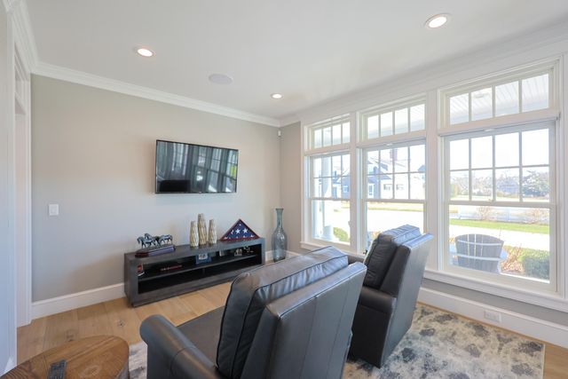 18 Strandway Way, West Harwich, MA 02671