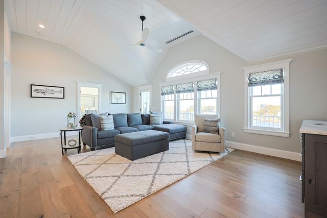 18 Strandway Way, West Harwich, MA 02671