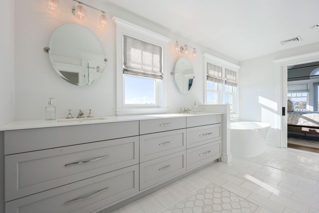 18 Strandway Way, West Harwich, MA 02671