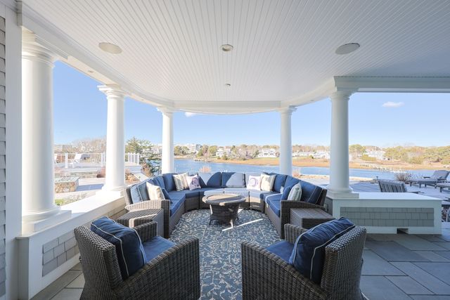 18 Strandway Way, West Harwich, MA 02671