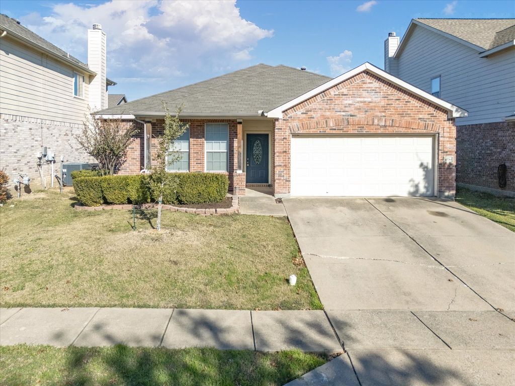 13264 Fencerow Road, Fort Worth, TX 76244