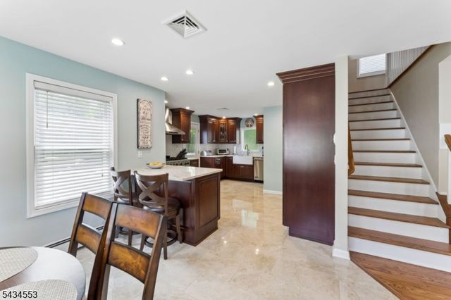 10 Church Ln, Montville Twp., NJ 07082