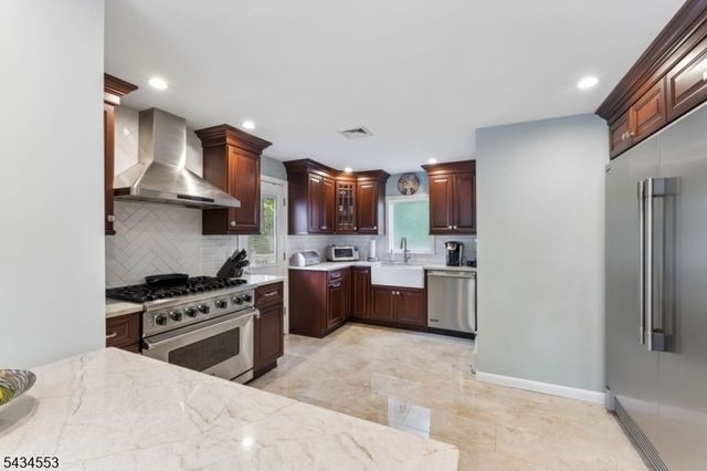 10 Church Ln, Montville Twp., NJ 07082