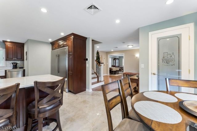 10 Church Ln, Montville Twp., NJ 07082