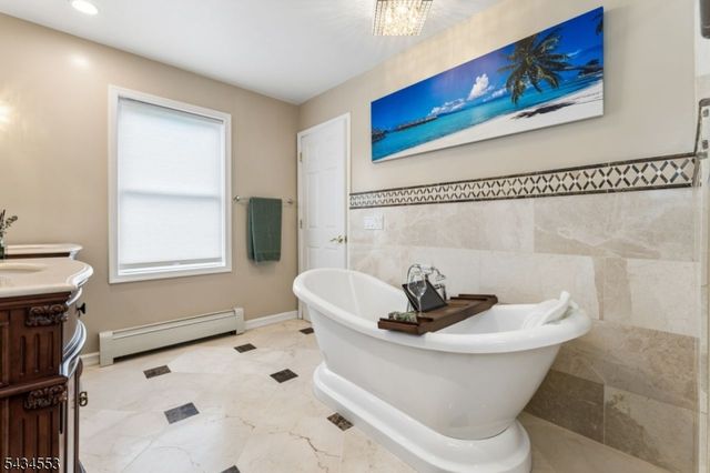 10 Church Ln, Montville Twp., NJ 07082