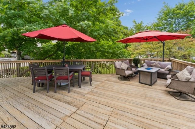 10 Church Ln, Montville Twp., NJ 07082