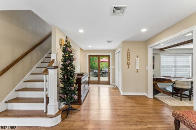 10 Church Ln, Montville Twp., NJ 07082