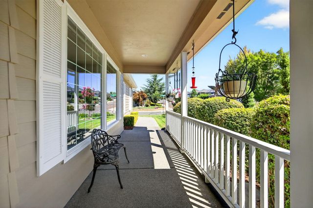 2918 Brookdale Drive, Central Point, OR 97502