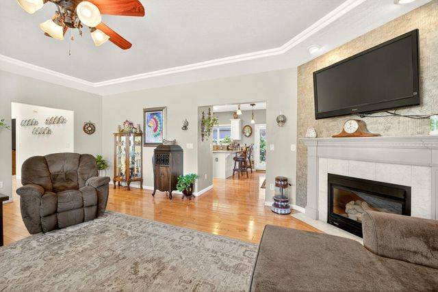 2918 Brookdale Drive, Central Point, OR 97502