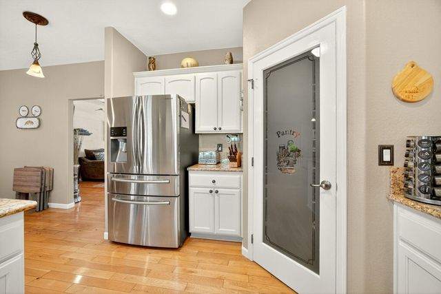 2918 Brookdale Drive, Central Point, OR 97502