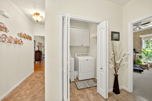 2918 Brookdale Drive, Central Point, OR 97502