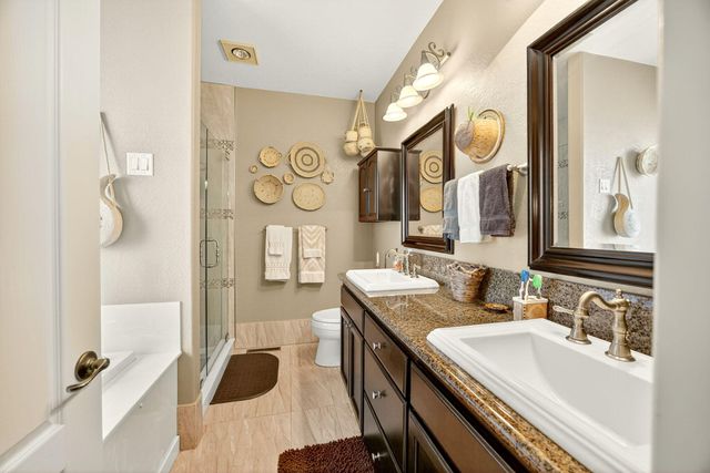 2918 Brookdale Drive, Central Point, OR 97502