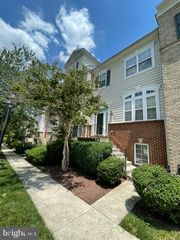 511 TAILGATE TER, Landover, MD 20785