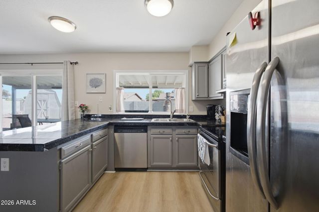 2329 E CONCORDA Drive, Tempe, AZ 85282