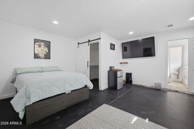2329 E CONCORDA Drive, Tempe, AZ 85282
