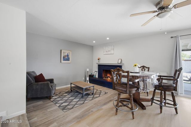 2329 E CONCORDA Drive, Tempe, AZ 85282