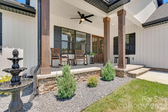 1203 Summerhill Street SW, Lenoir, NC 28645