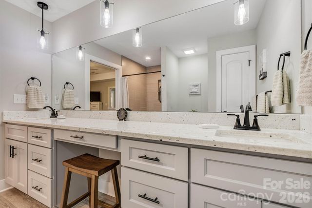 1203 Summerhill Street SW, Lenoir, NC 28645