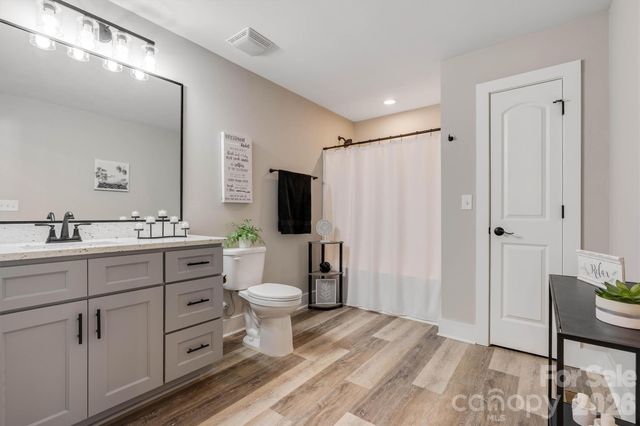 1203 Summerhill Street SW, Lenoir, NC 28645