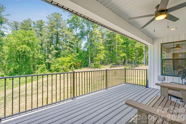 1203 Summerhill Street SW, Lenoir, NC 28645