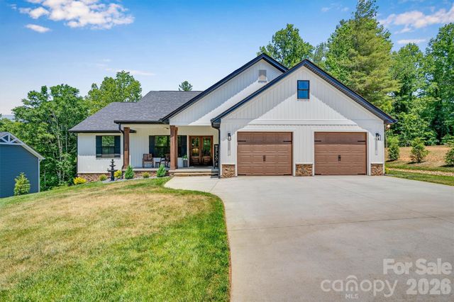 1203 Summerhill Street SW, Lenoir, NC 28645