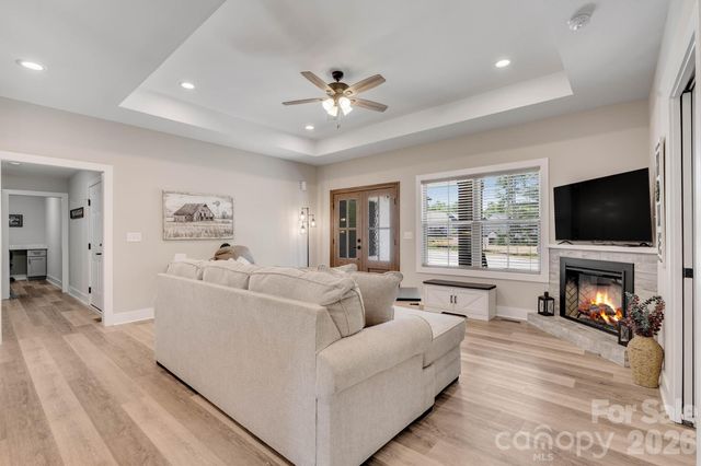 1203 Summerhill Street SW, Lenoir, NC 28645