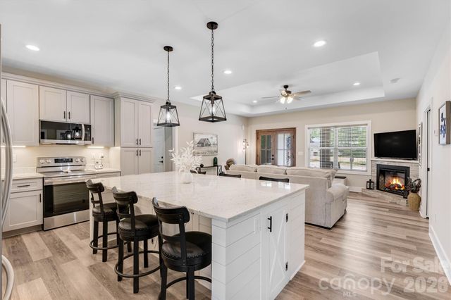 1203 Summerhill Street SW, Lenoir, NC 28645