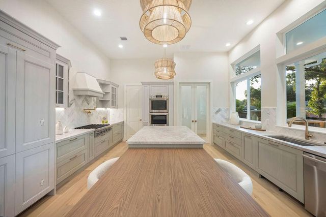 5535 Birdwood Road, Houston, TX 77096