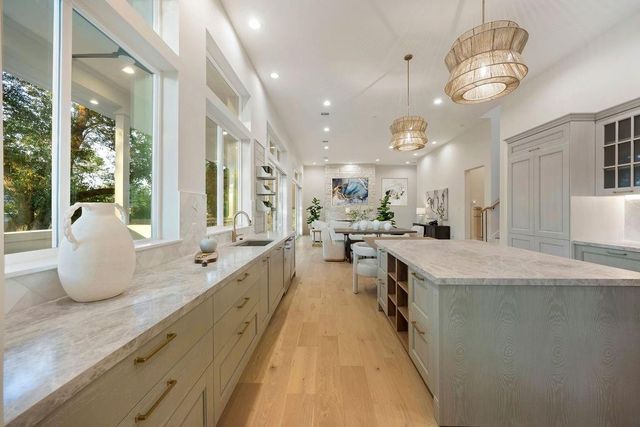 5535 Birdwood Road, Houston, TX 77096