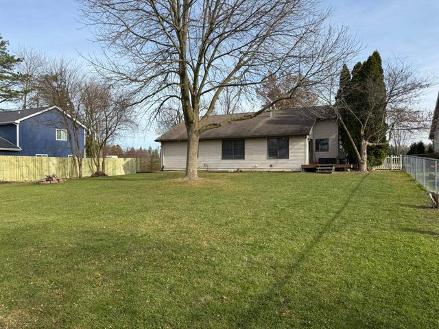 5185 Mackinaw Road, Saginaw, MI 48603